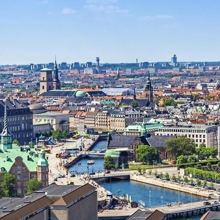 Apartment Spacious, Bright With Balcony For Up To 4 Guests Copenhagen