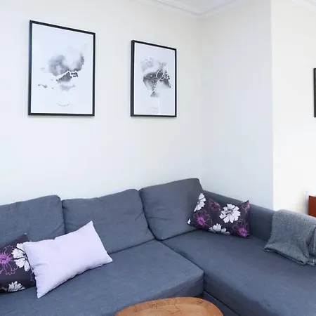Apartment Spacious, Bright With Balcony For Up To 4 Guests Copenhagen